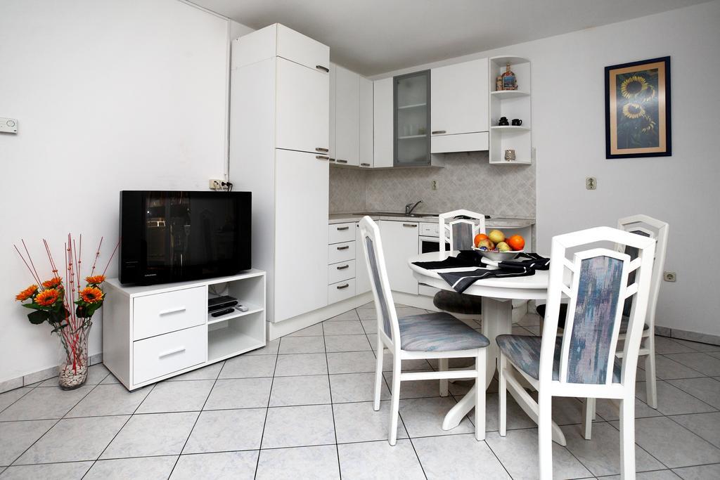 Apartments In Beautiful Split Podstrana Camera foto